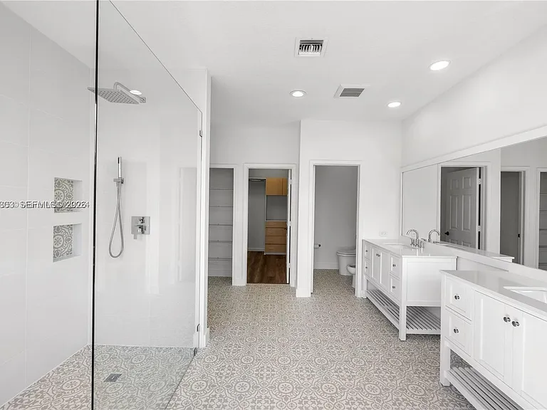 16449 SW 84th Pl — Photo 62