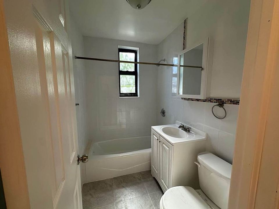 2nd image of 4225 80th St APT 1Z
