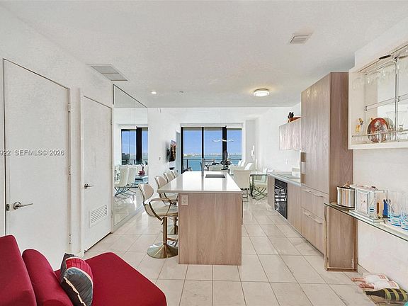 5th image of 480 NE 31st St Unit 1705
