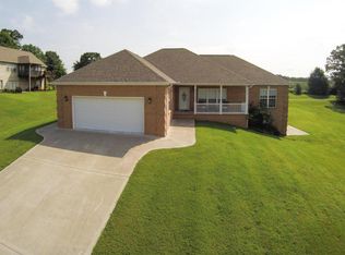 114 Autumn View Dr, Maryville, TN 37803