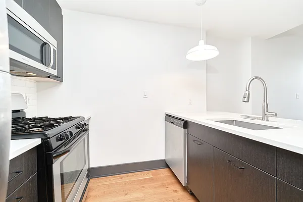 Rented by Living New York | media 8