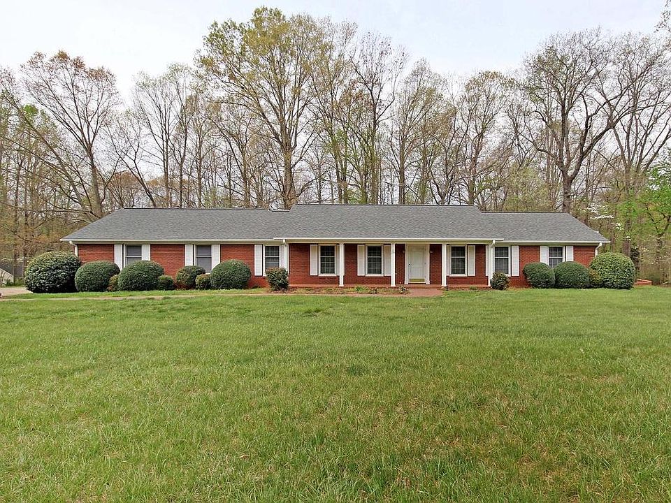 1st image of 208 Wickersham Dr