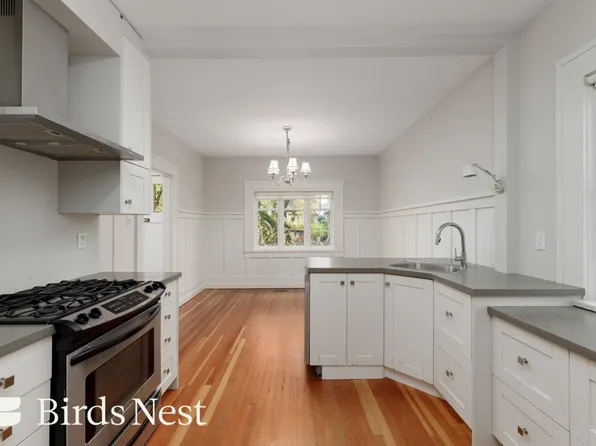 2106 E 6th Ave, Vancouver, BC V5N 1R1