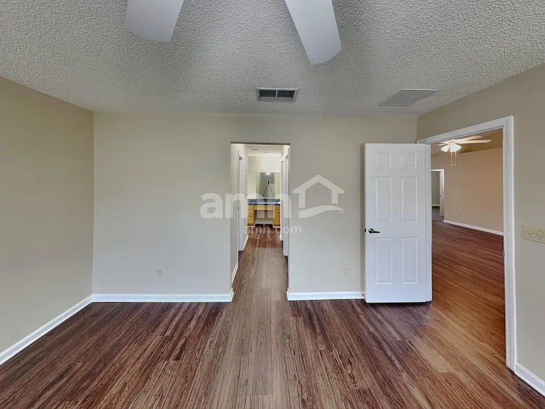 11062 Gullwing Ct — Photo 9