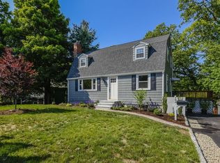 184 Vincent Rd, Dedham, MA 02026