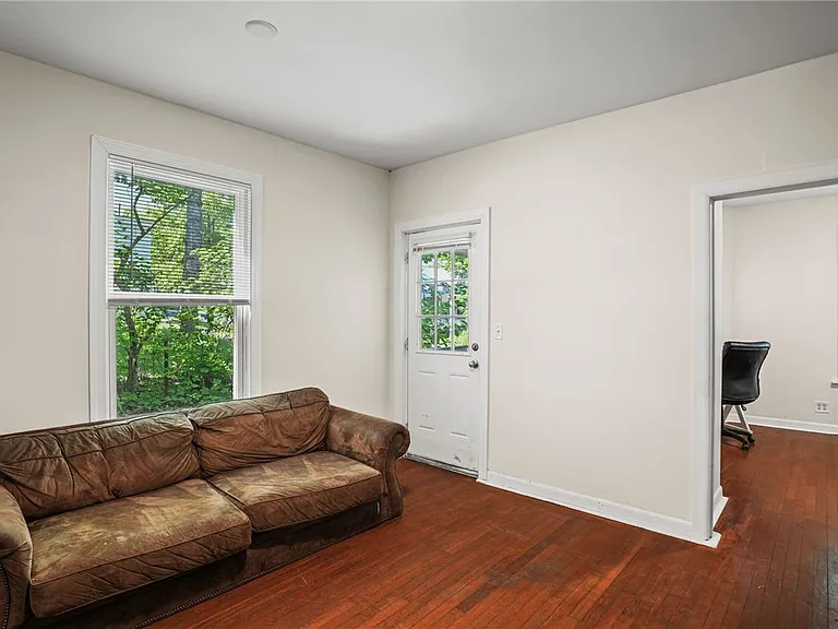 409 S Aurora St — Photo 11