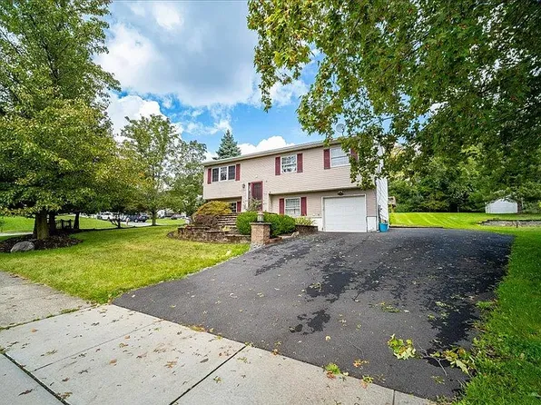 34 Decker Dr, Washingtonville, NY 10992