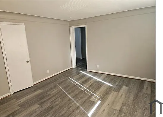1929 Losantiville Ave #1 — Photo 5