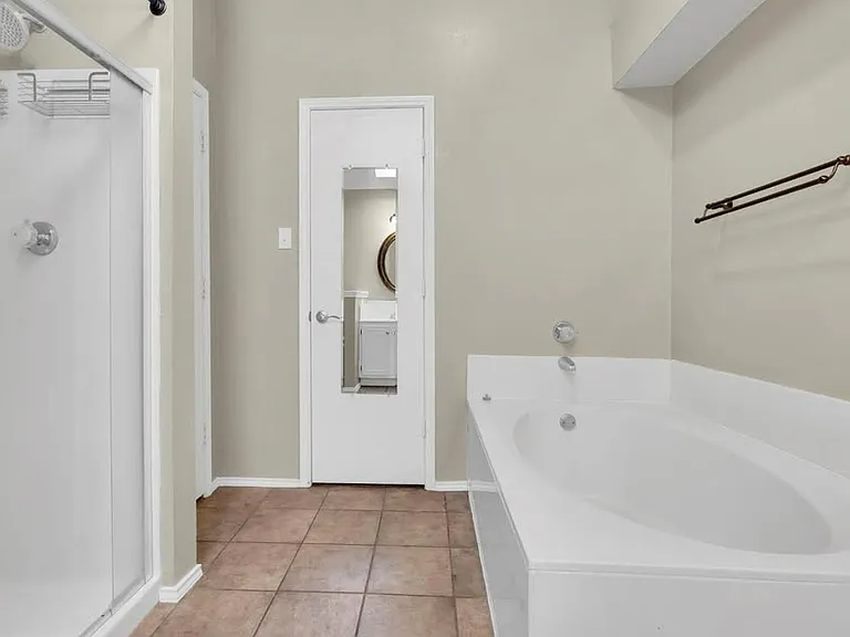 2609 Timberview Cir — Photo 15