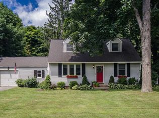 3 Pine Tree Dr, Poughkeepsie, NY 12603