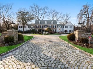 10 Colonial Rd, White Plains, NY 10605