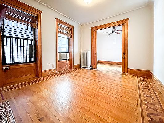 4th image of 105 E 15th St APT 43