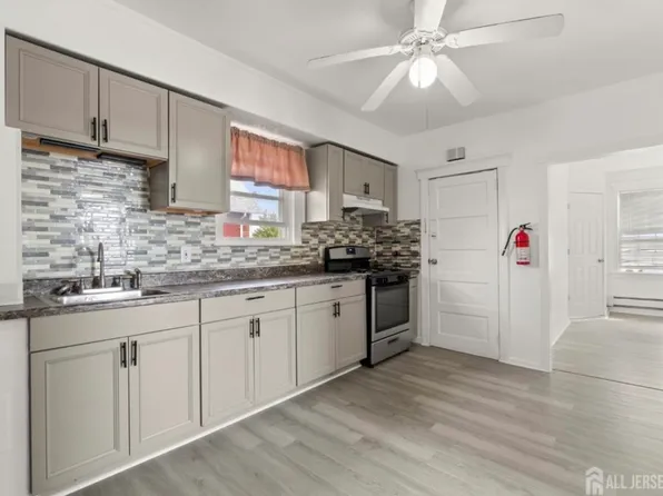 23 Leick Ave #2, Carteret, NJ 07008