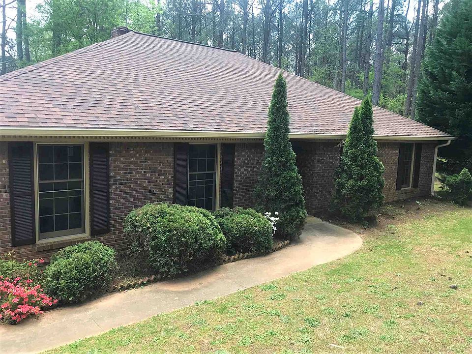 1st image of 301 Clubland Cir