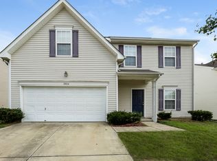 2804 Forest Grove Ct, Charlotte, NC 28269