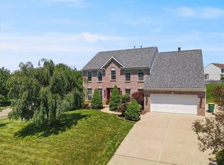 150 Camelot Cir, Coraopolis, PA 15108