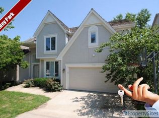 7507 Summit St, Shawnee, KS 66216