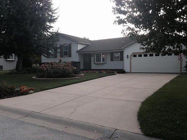 1st image of 18 Laurelwood Dr