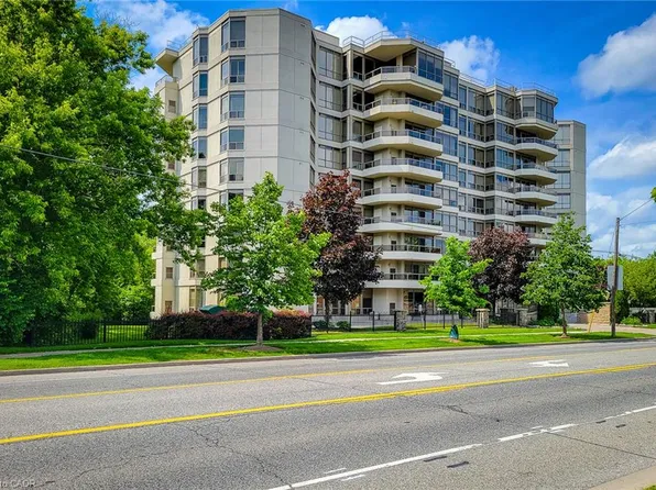 1770 Main St W #705, Hamilton, ON L8S 1H1
