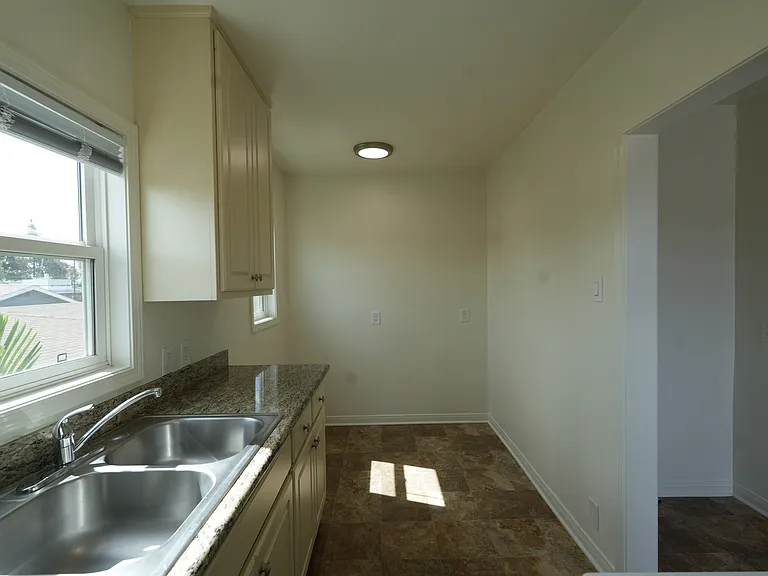 5157 1/4 E Santa Ana St #5157-1/4 — Photo 6