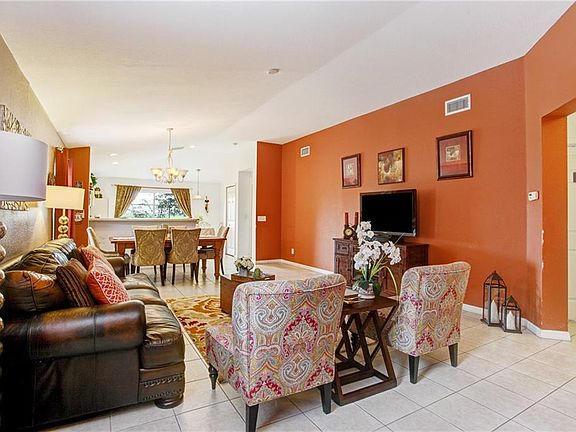 4th image of 11545 Crestlake Village Dr