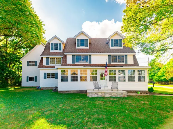 22306 E River Rd, Grosse Ile, MI 48138
