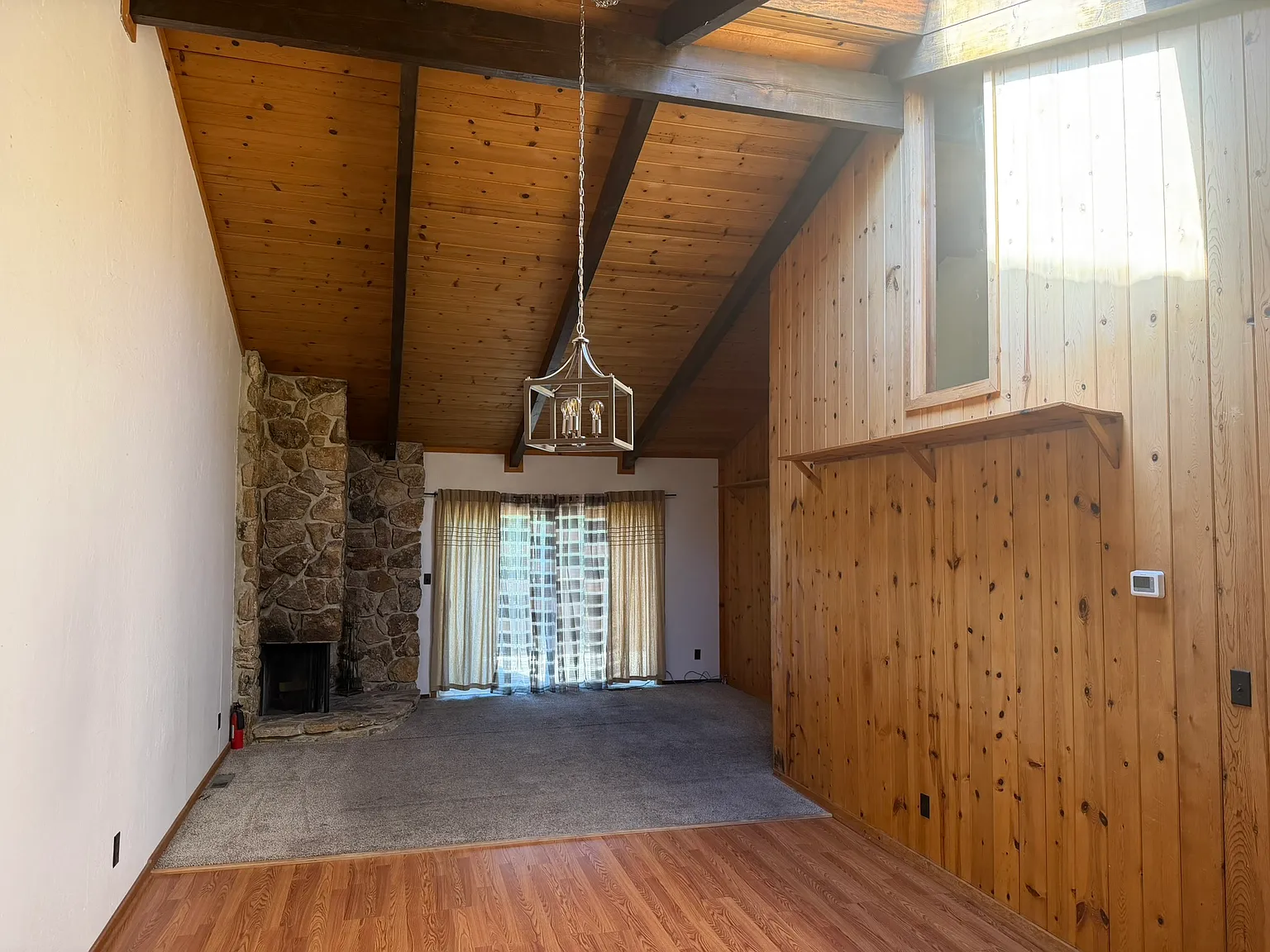 3 bed, 1368 sqft, $3,750 — Photo 3