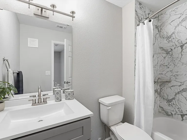 Villa Estates at Lenexa — Photo 14
