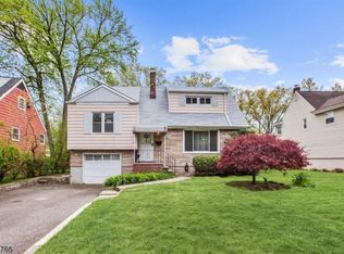 230 Irvington Rd, Teaneck, NJ 07666