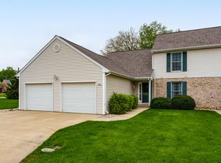 2907 Hunters Pl, Kalamazoo, MI 49048