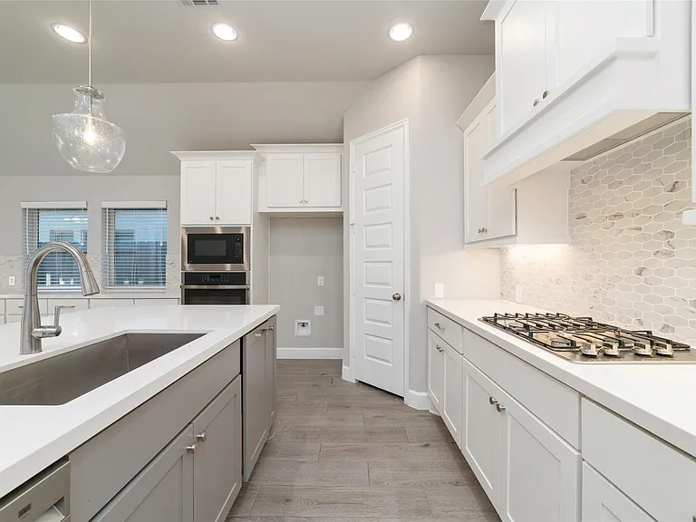 31215 Crescent Hill Dr — Photo 25