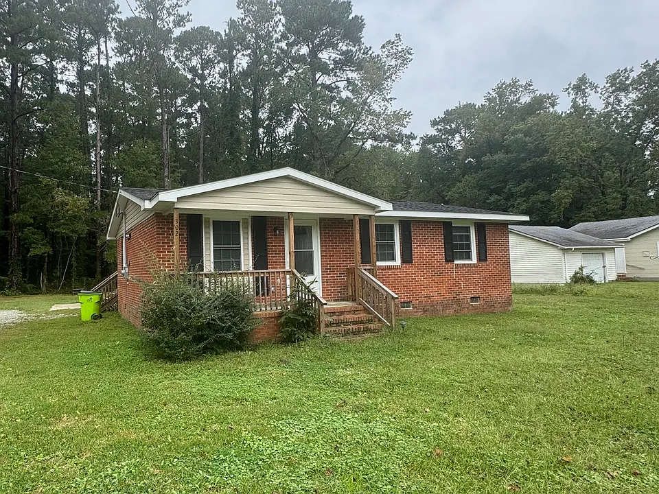 302 Battleground Ave