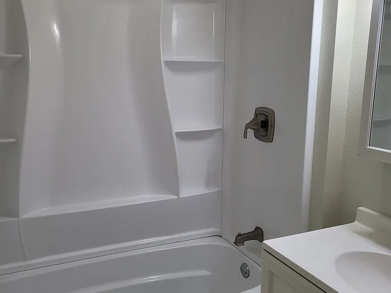 2180 Roosevelt Blvd — Photo 2