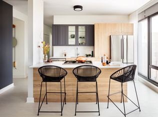 Landmark West Loop, Chicago, IL 60607