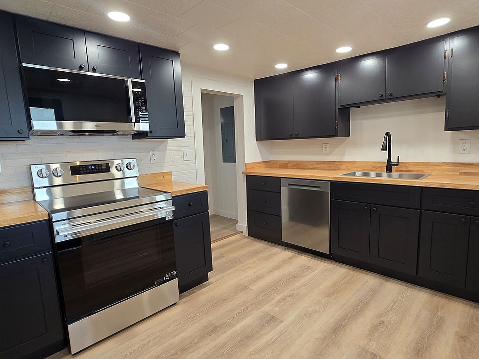 1st image of 485 W Main St APT 1