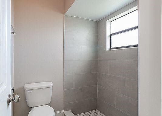 4th image of 10138 Dartmoor Pl