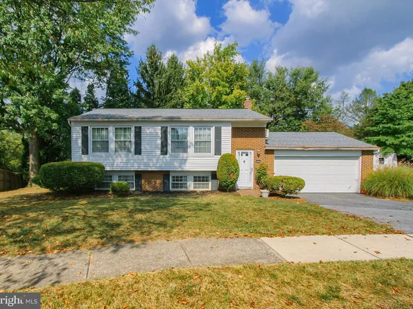 4806 Woodward Dr, Harrisburg, PA 17111