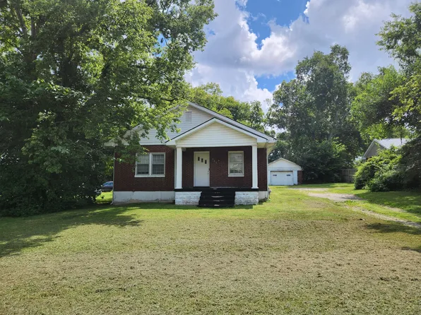 805 Blackburn Ln, Columbia, TN 38401