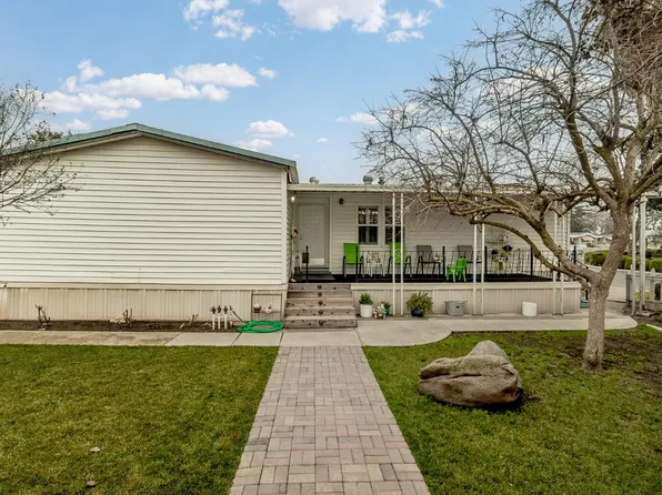 2706 W Ashlan Ave Spc 45, Fresno, CA 93705