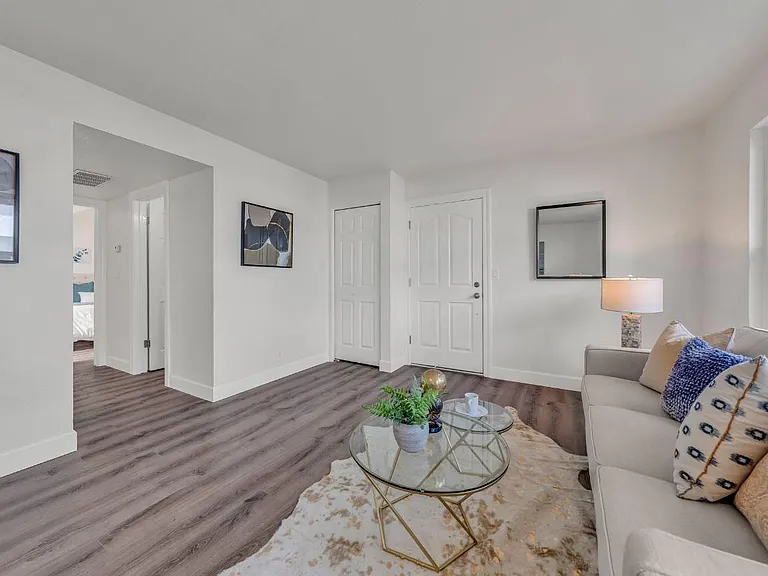 948 Wyandotte Ave #950 — Photo 22