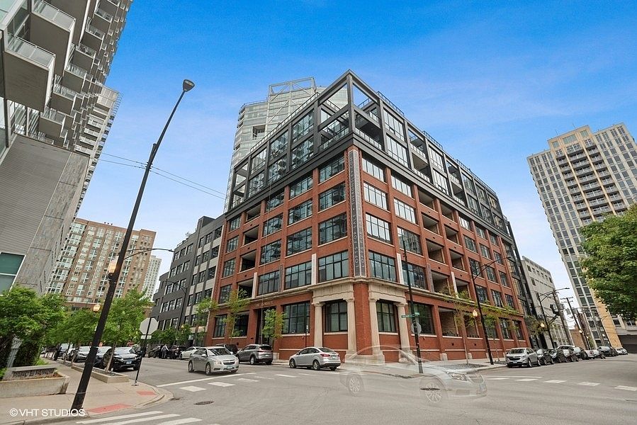 1st image of 676 N Kingsbury St #303
