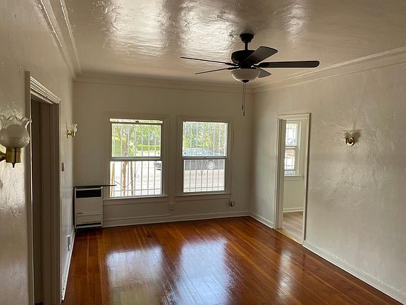 3rd image of 859 N June St #300