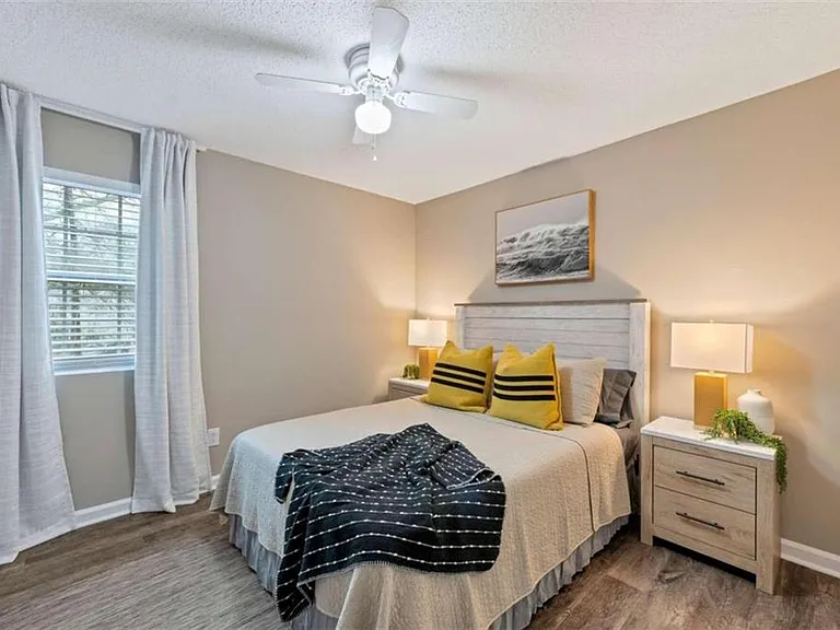 122 Bentley Pkwy — Photo 14