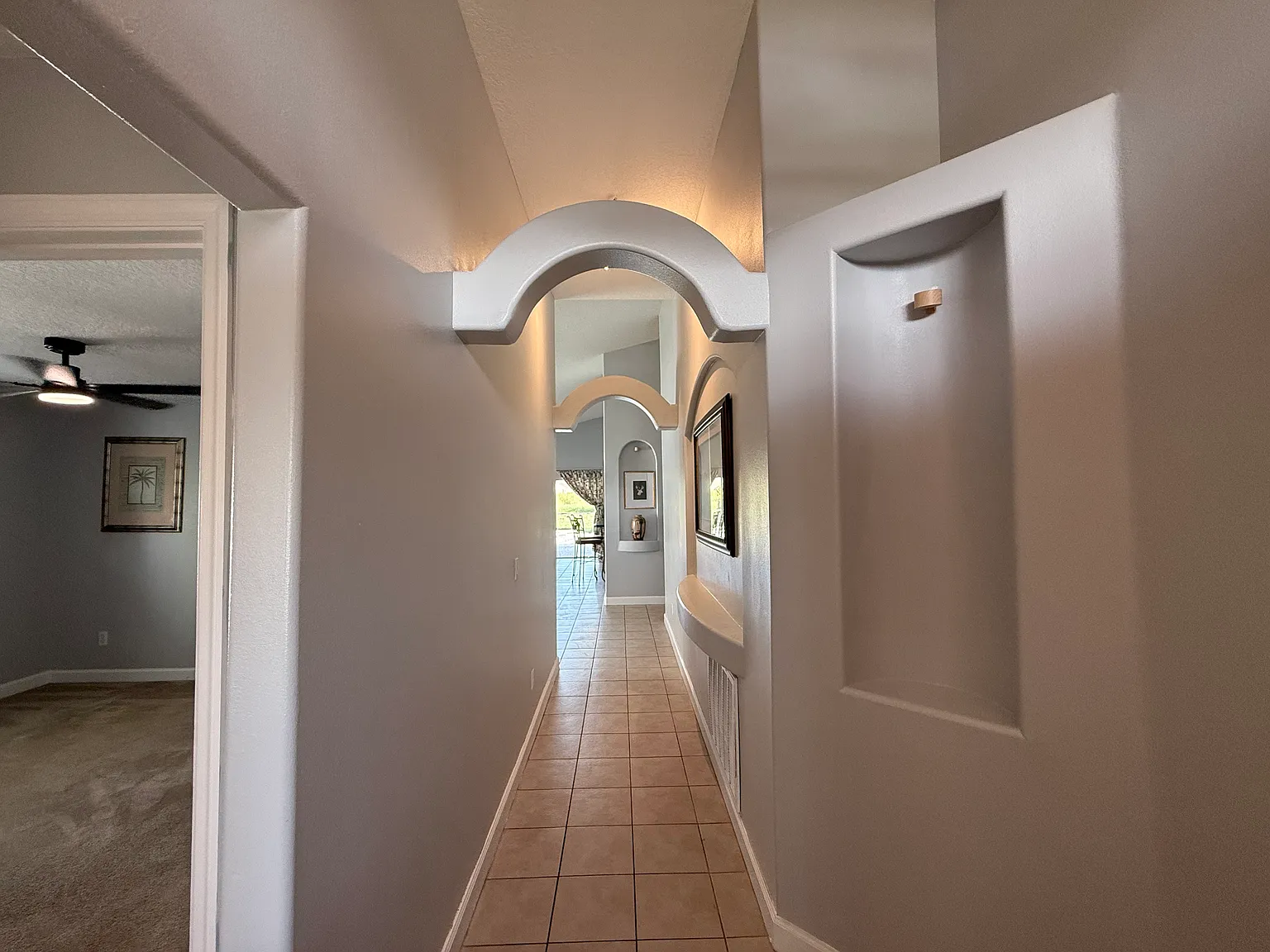 4 bed, 1915 sqft, $2,600 — Photo 2