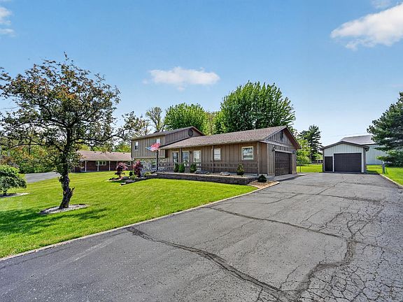 2nd image of 1047 Tekulve Rd