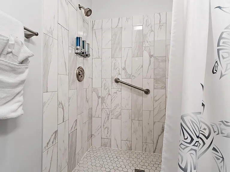 6029 Eberts St — Photo 56