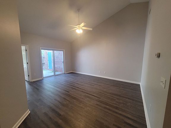 2nd image of 3924 Spicetree Dr #S3924-1