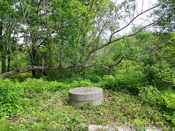 2nd image of 22 Winn Road