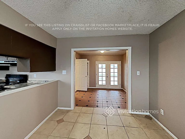 17454 N 14th Ave — Photo 4