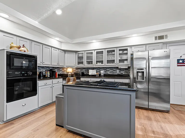 6002 Blue Bay Dr — Photo 48
